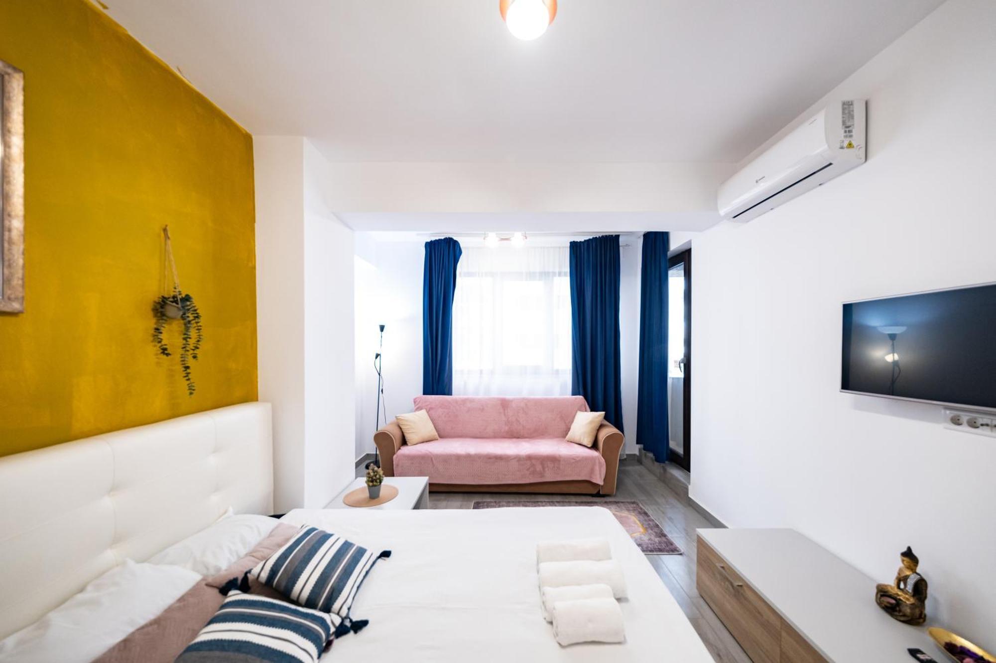 The Golden Studio - With Free Gym บูคาเรสต์ ภายนอก รูปภาพ