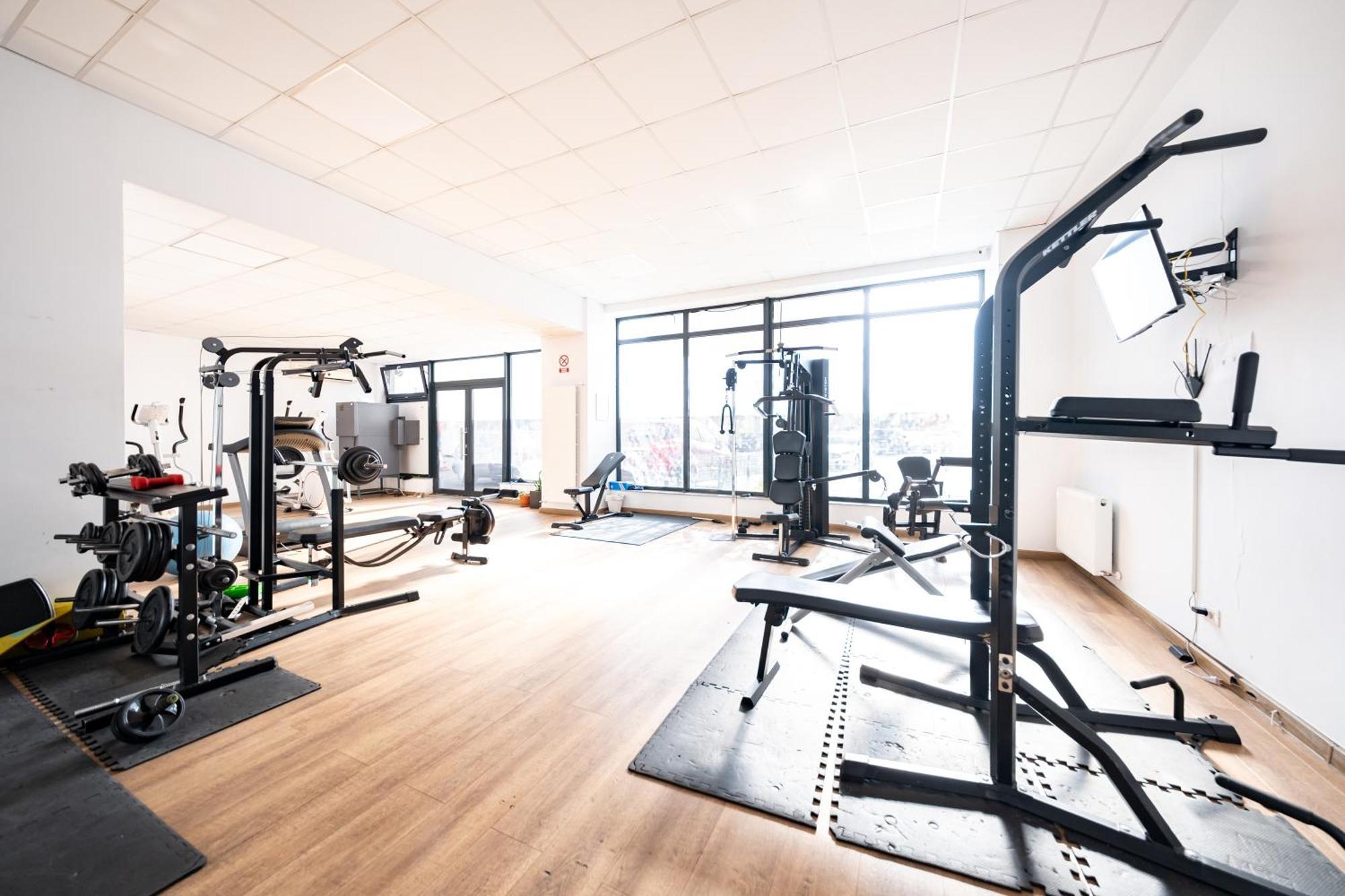 The Golden Studio - With Free Gym บูคาเรสต์ ภายนอก รูปภาพ